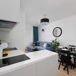 Lejlighed Ochota Bright For 4 Close To Och Teatr By Renters