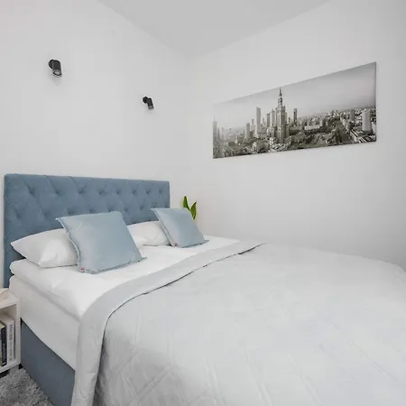 Ochota Bright For 4 Close To Och Teatr By Renters