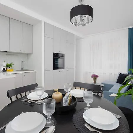 Ochota Bright For 4 Close To Och Teatr By Renters Lägenhet Warszawa