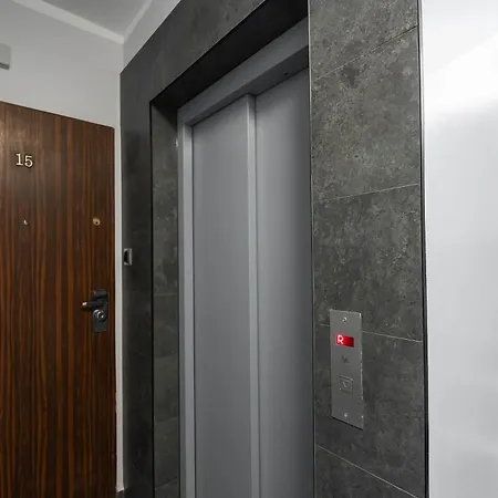 Lägenhet Ochota Bright For 4 Close To Och Teatr By Renters Warszawa